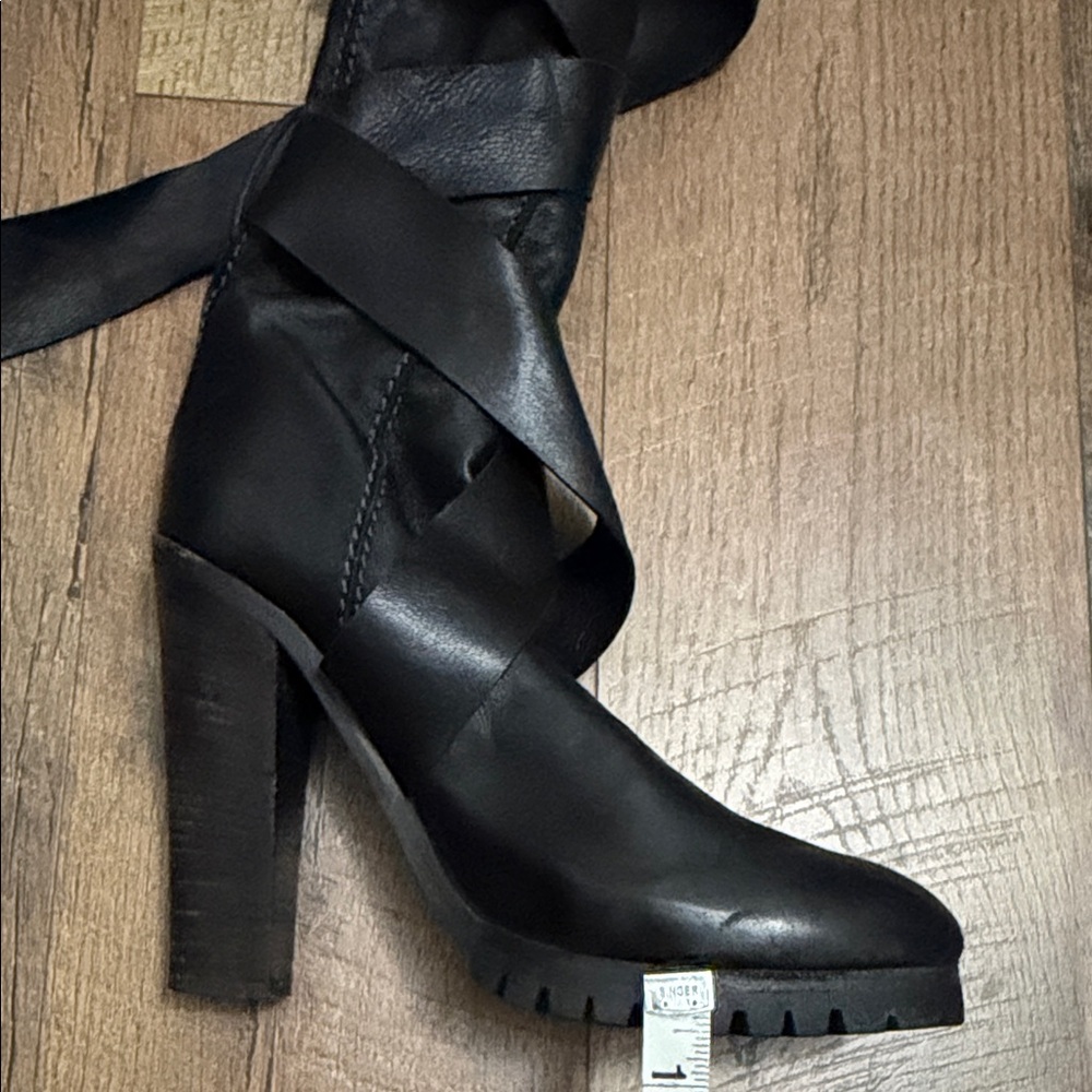 Chloe Black Heeled Boots with Ribbon Detail - Picture 6 of 16